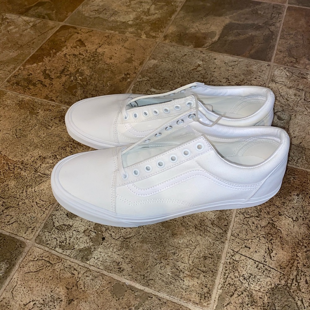 Men’s all white Vans